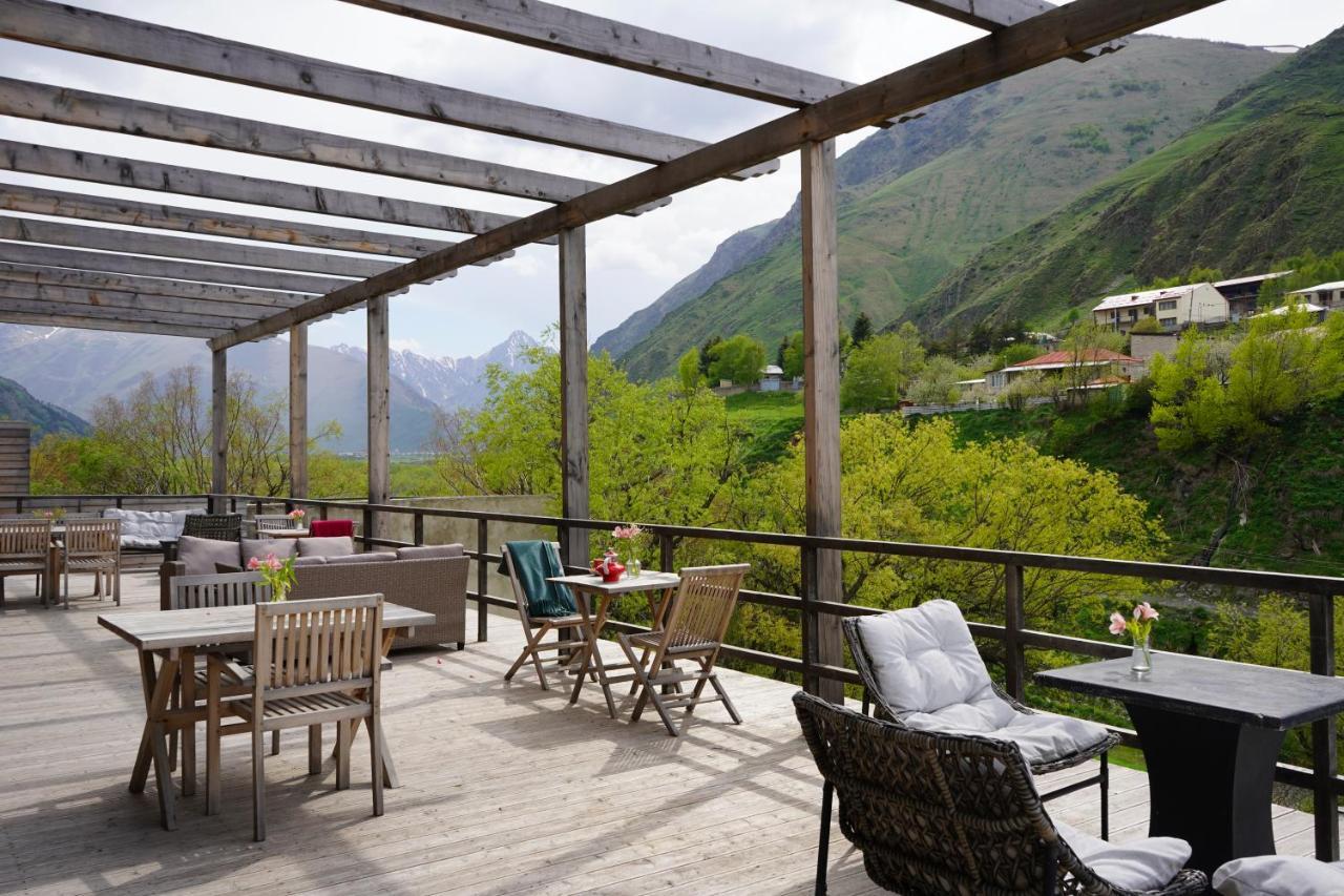 Hotel Stancia Kazbegi - City Center Exteriör bild