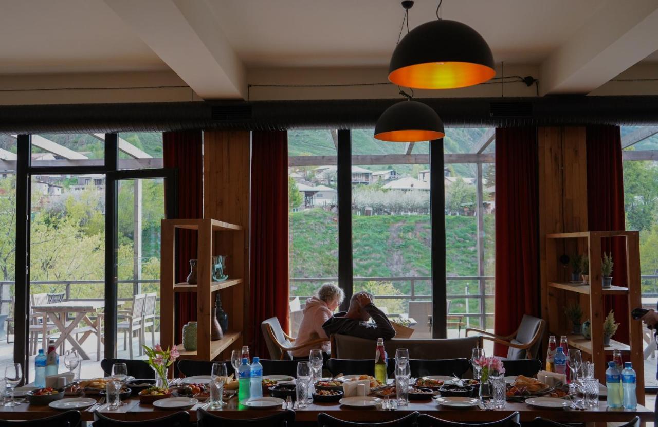 Hotel Stancia Kazbegi - City Center Exteriör bild